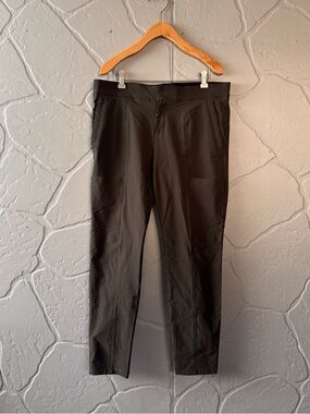 Athleta Wander Stash Skinny Pant 10P Petite Green Pants Stretch Zip Pocket